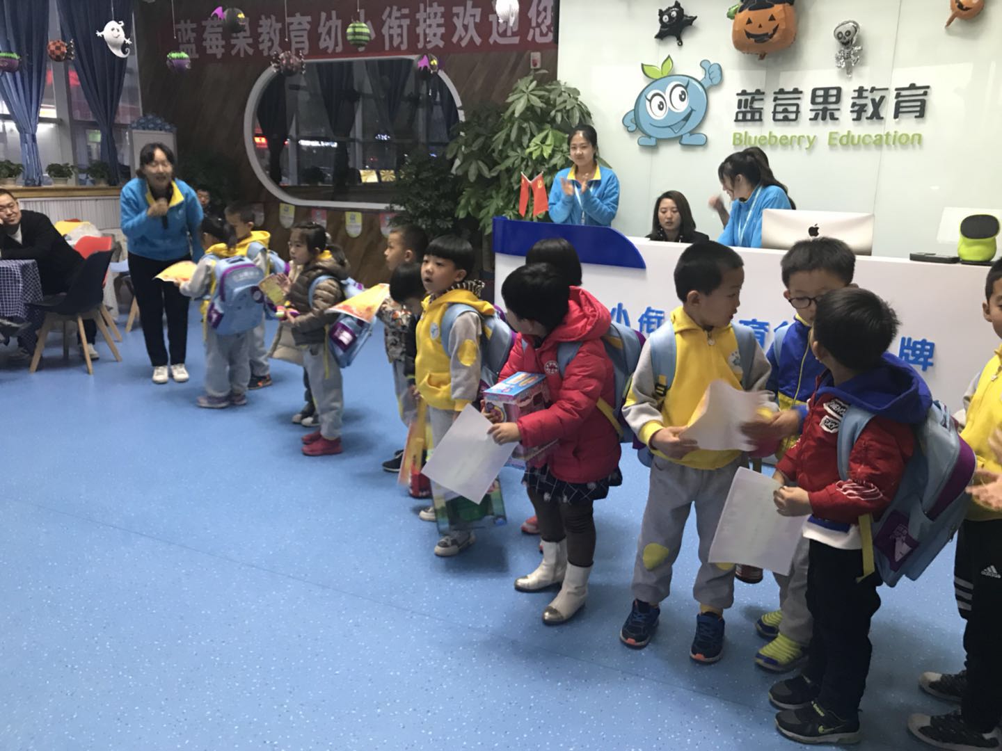 蓝莓果教育-入学准备加盟-少儿英语加盟-幼儿园加盟